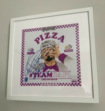 CAPITAL BRA  In-person 2022 signed Pizza-Karton im Rahmen ACOA SB21130 RARITÄT
