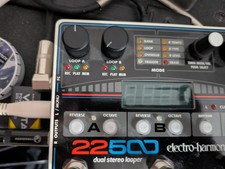 Electro Harmonix 22500 Dual Stereo Looper + Electro Harmonix Foot Controller