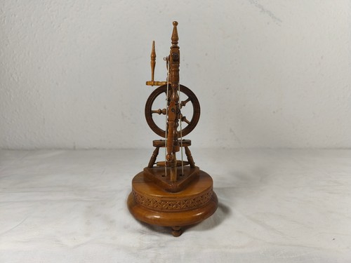 Vintage erzgebirge spieldose - vintage,