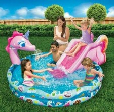 Wasserpark Einhorn mit Rutsche