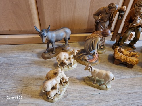 Krippenfiguren aus holz - aus,