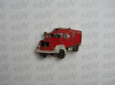 FEUERWEHR - Pin.     Motiv