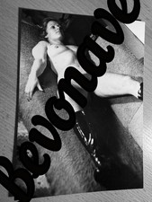 Akt Foto von schöner Frau VB