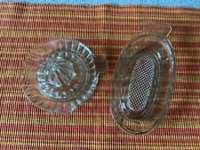 Zitruspresse und Apfelreibe (DRGM) aus Glas -alt-/