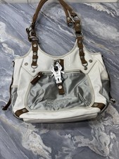 George Gina & Lucy  Shoulder