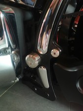 V4A - Design Schwingen - Achsabdeckung Harley Softail Abdeckung Schwingenachse