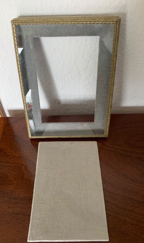 Ausstellung-Schaukasten/Vitrin