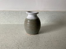 Dekorative handgetopfte Vase