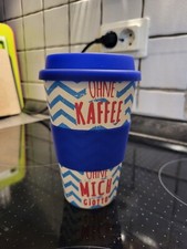 Kaffeebecher Ohne Kaffe ohne mich, Gummischutz mit Deckel von Giotto