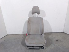 64110FG031 LINKER VORDERSITZ /