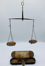 Antike französische Feinwaage in Holzschatulle Balkenwaage Apotheker Gift CS