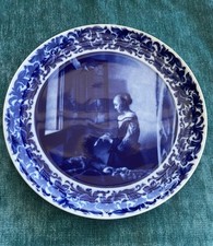 Limitiert - Berlin Design, Porzellan, Wandteller,   Mädchen mit Brief, Ø 28,7 cm