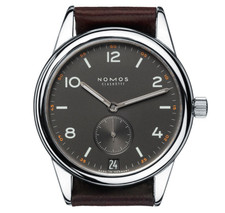 NOMOS Club Datum Stahlboden 38,5 mm Handaufzug