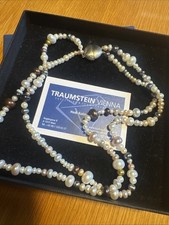 NEUw TRAUMSTEIN KETTE echte Perlen Creme Grau Blau Geknotet Magnetverschluss Top