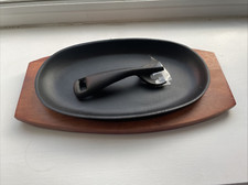 Kleine Küchenkochplatte zum Warmhalten und Servieren von Speisen mit Stil