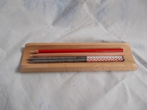 Stiftablage aus buchenholz mit - stiftablage,