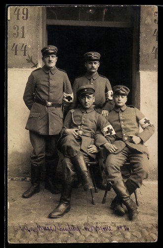 Foto vier sanitäter - sanitäter, in