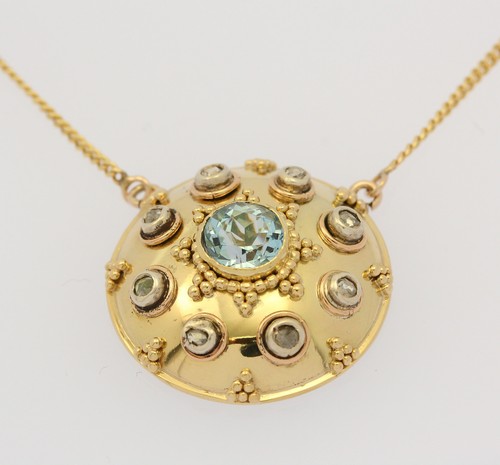 Antikes collier in - ♦,