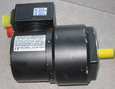 VICKERS MOOG RUSHLESS SERVO MOTOR Typ FAS W-0-V2-060-17-00-L1 sehr günstig