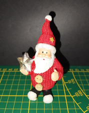niedlicher Nikolaus mit Knöpfen ca. 10 x 6 x 5 cm