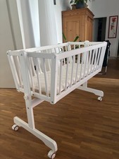Babywiege weiß, auf Rollen