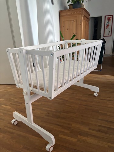 Babywiege weiß auf - weiß,,