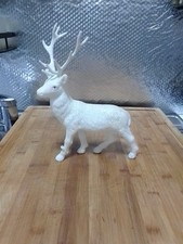 Kunststofffigur Hirsch Weiß Silberglanz Tierfigur Dekoration