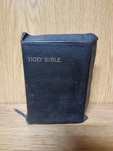 Vintage bibel altes neues - vintage,