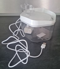Trinkbrunnen für Katzen und Hunde mit USB-Stromversorgung - weiß - wie NEU! *@*