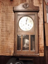 Alte Wandpendeluhr, Eiche, Aus