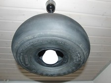 Dekorative Hängelampe aus org. Flugzeugreifen (Goodyear Aircraft...)