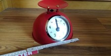 Mechanische rote Metall Küchenwaage, Retrodesign Waage bis  5kg, rund 18 x 16 cm