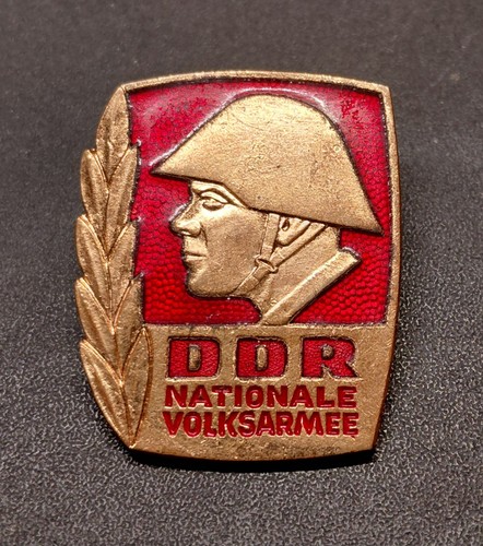 Alte ddr abzeichen der nva - ddr,