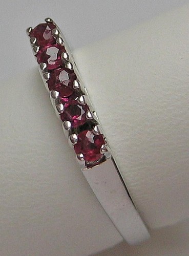 Ring mit rubine rubin - rubine, aus