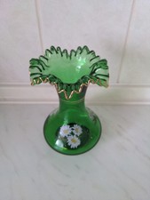 Alte Blumenvase mit Wellenrand Glas grün