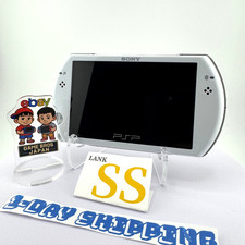 Sony PSP GO PlayStation PortableGo Pearl White Konsole Ladegerät NEU Japan