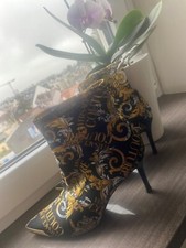 Versace Jeans Couture -