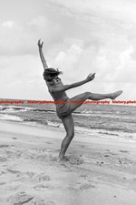 F000778 Die beliebte Tänzerin