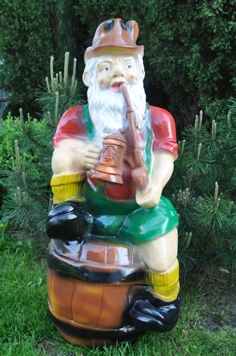 Gartenzwerg xxl auf dem - xxl,