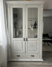 vitrinenschrank massiv