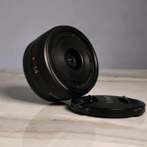 Panasonic lumix 14mm - 14mm, 2.5