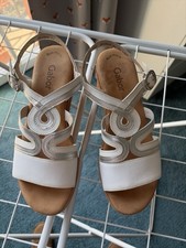 Gabor Plateau Sandalen Weiß