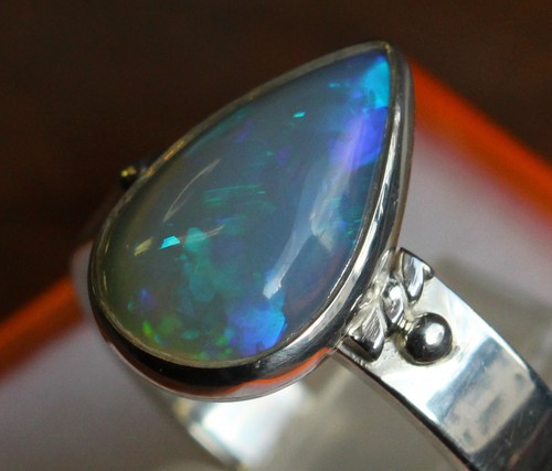 Brazil crystal opal - opal, karat