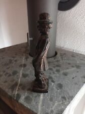 Alte Skulptur " Lässiger Mann mit Hut " über 20cm gross und ca. 1 KG schwer !!!!