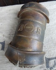 altes schweres Messing