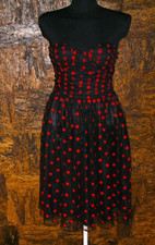 Trägerloses Corsagenkleid