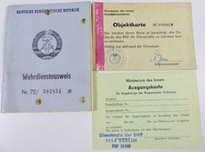 original alter Wehrdienstausweis DDR mit Objetk- und Ausgangskarte Muster   (t1)