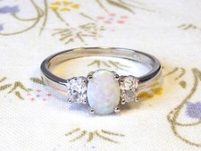 OPAL RING 925 SILBER Gr.17 Cabochon lab.Stein weiß Feueropal oval Sterlingsilber