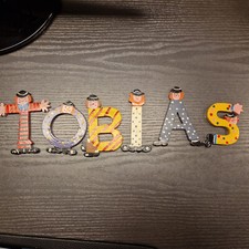 Holzbuchstaben "TOBIAS" schön bemalt - sind gebraucht ca. 10cm hoch