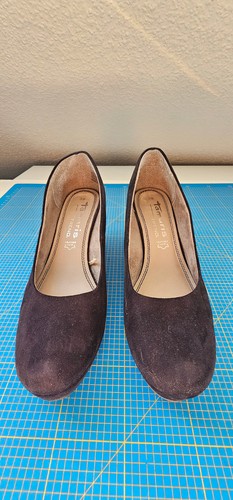Schwarze pumps mit keilabsatz - schwarze,